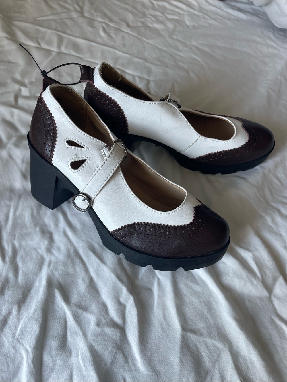 Mary Jane Chunky Heel Shoes in White and Brown